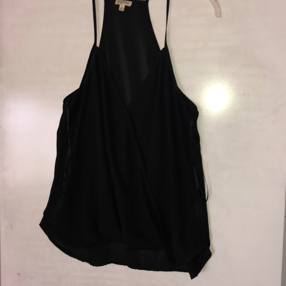 Black basic tank top